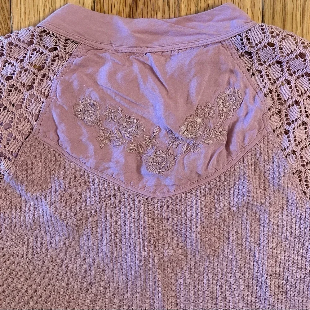 Free People detail button pre